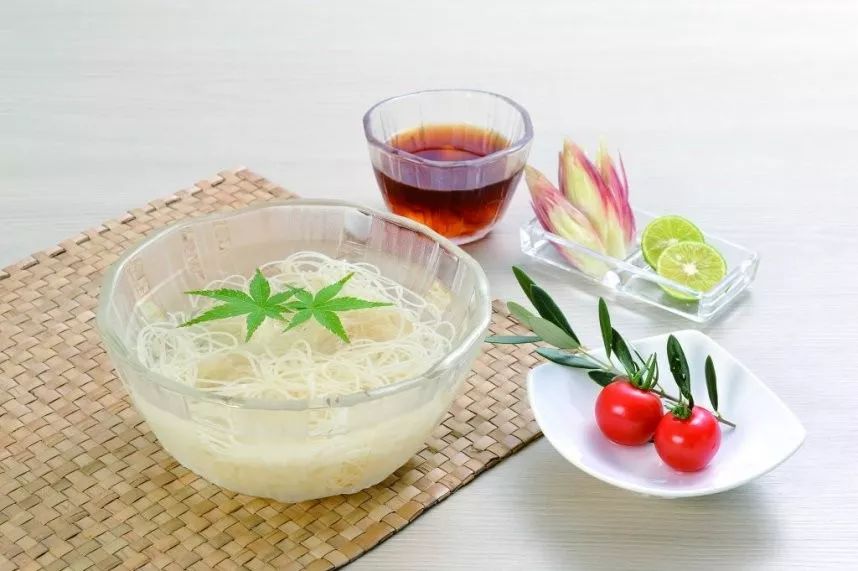 时尚魔女冬图片-魔女时装(图57) 魔女服装素材_魔女时装_时尚魔女冬图片