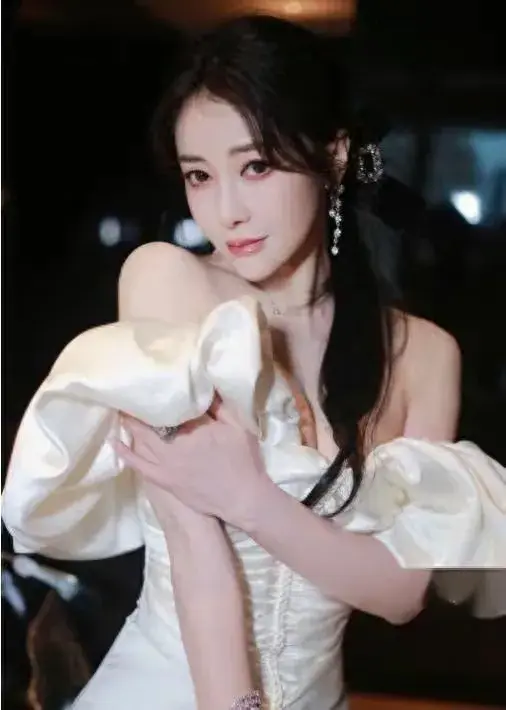 新元素老板_时尚元素老板_元素旗舰店