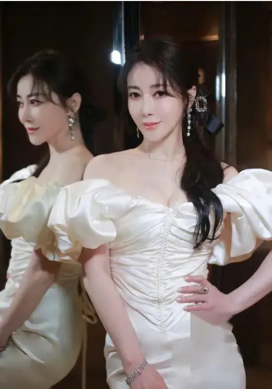 新元素老板_时尚元素老板_元素旗舰店