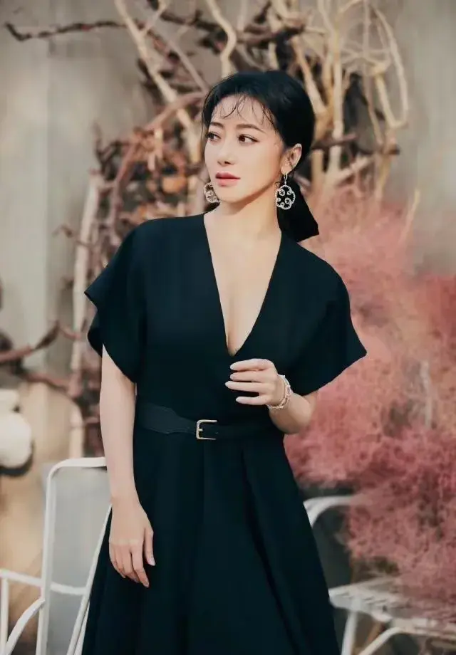 新元素老板_时尚元素老板_元素旗舰店