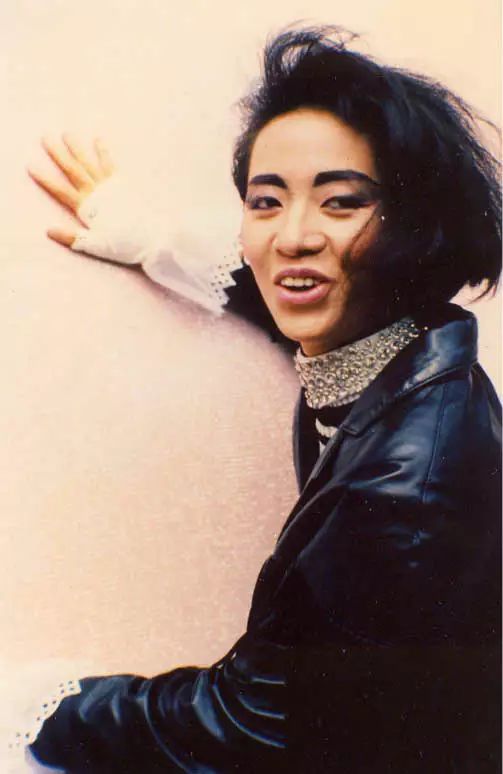 80年代的时尚偶像_偶像时尚年代排名_时尚偶像的诞生