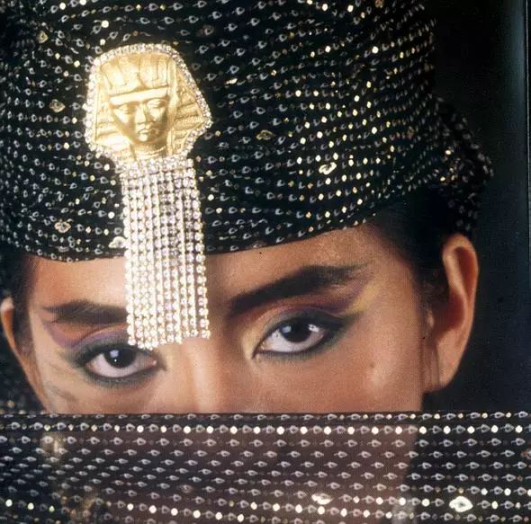 80年代的时尚偶像_偶像时尚年代排名_时尚偶像的诞生