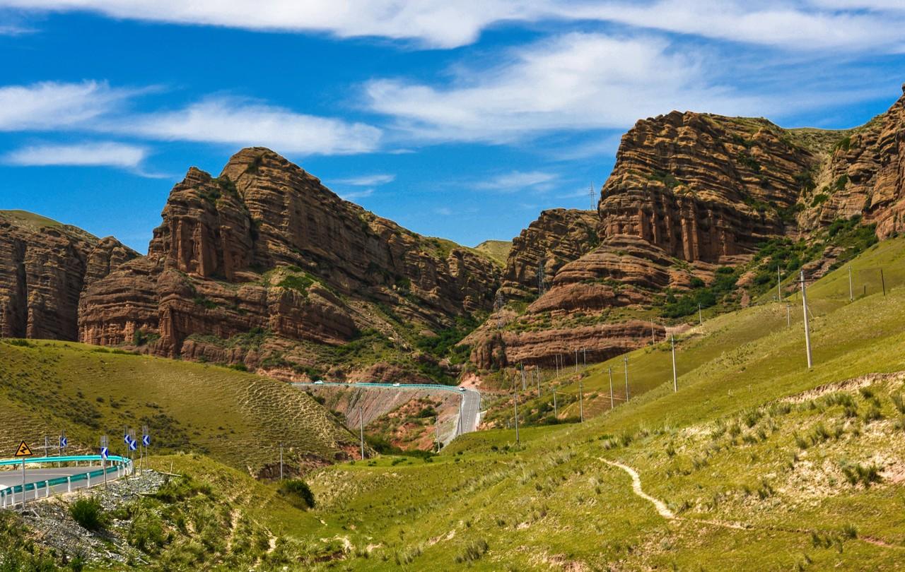 新疆伊犁游玩攻略_新疆伊犁旅游景点攻略_新疆伊犁旅游攻略