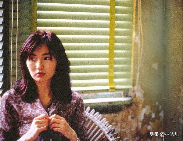 口红时尚图片大全_口红款式图_口红时尚图片