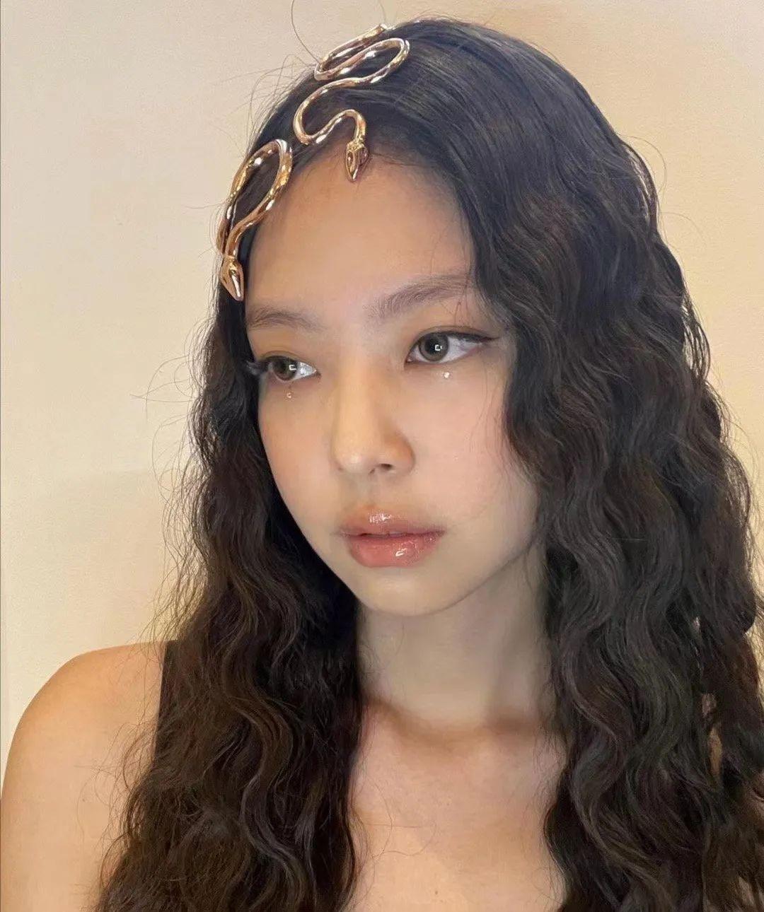 口红款式图_口红时尚图片素材_口红时尚图片