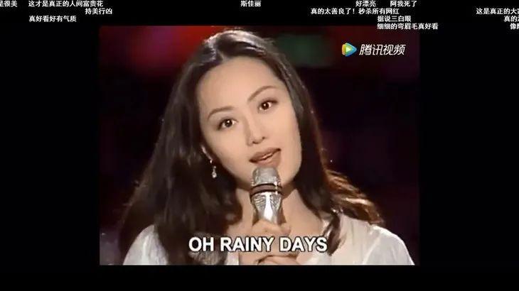 口红款式图_口红时尚图片_口红时尚图片素材