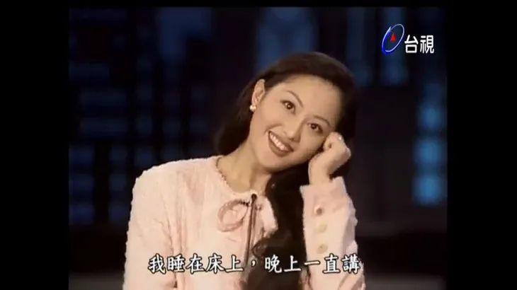 口红款式图_口红时尚图片素材_口红时尚图片