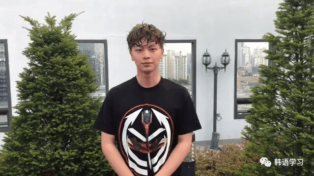 韩文时尚_韩文时尚潮流怎么写_跟韩星学时尚韩语