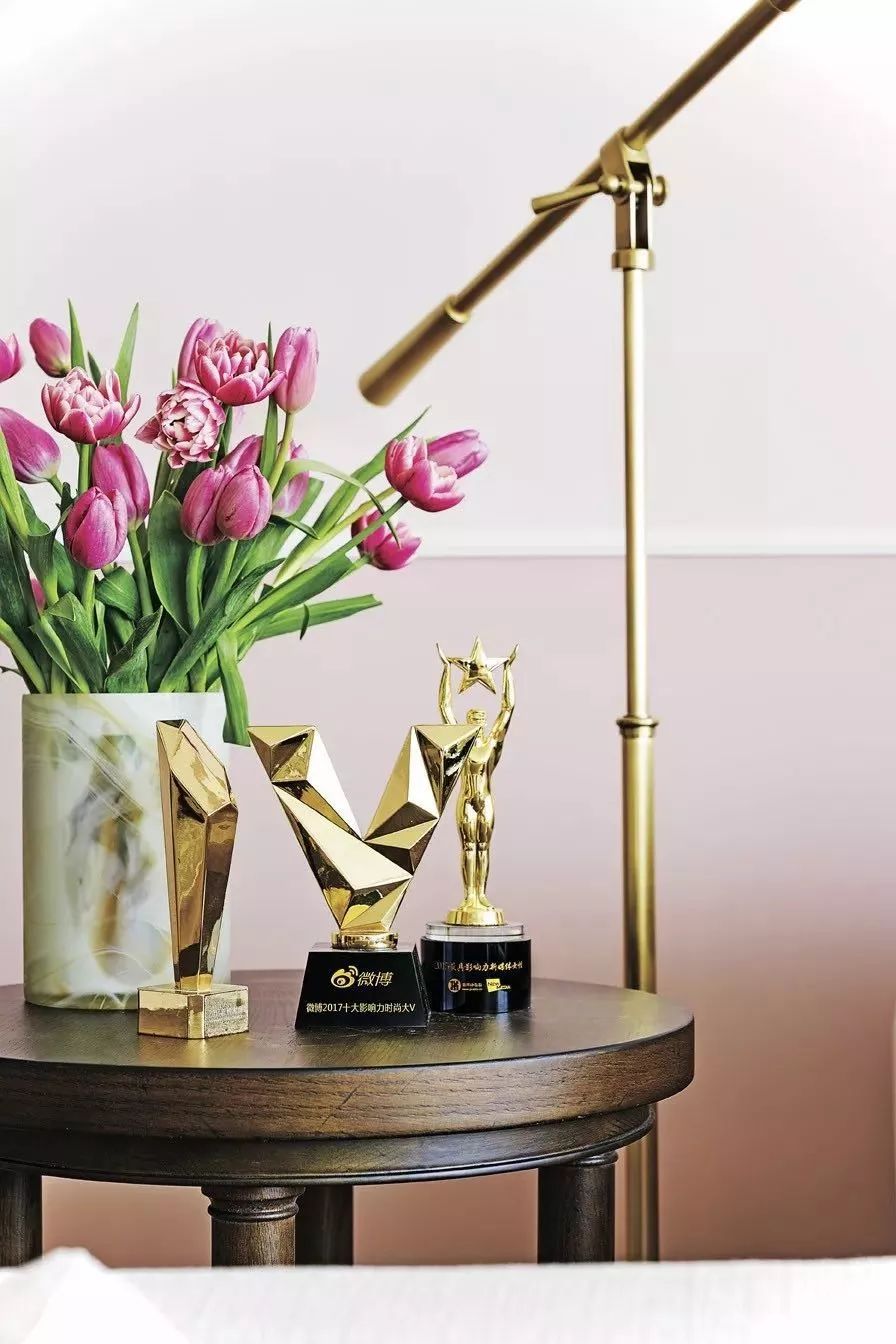 时尚编辑招聘启事_资深招聘时尚编辑岗位_资深时尚编辑招聘