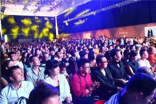 国际时尚买手-时尚买手的概念(图2) 国际时尚买手_时尚买手的概念_时尚买手是做什么的