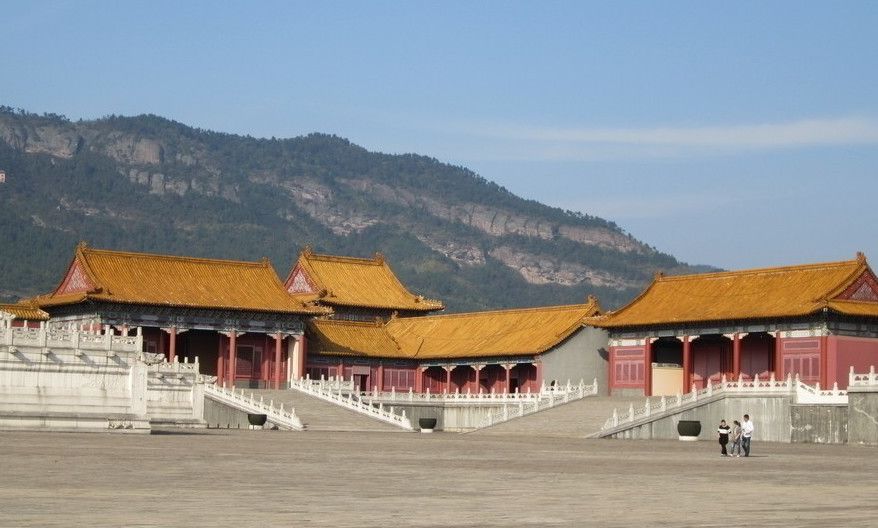 横店游玩攻略2日游_攻略横店日游旅游的地方_横店旅游攻略一日游