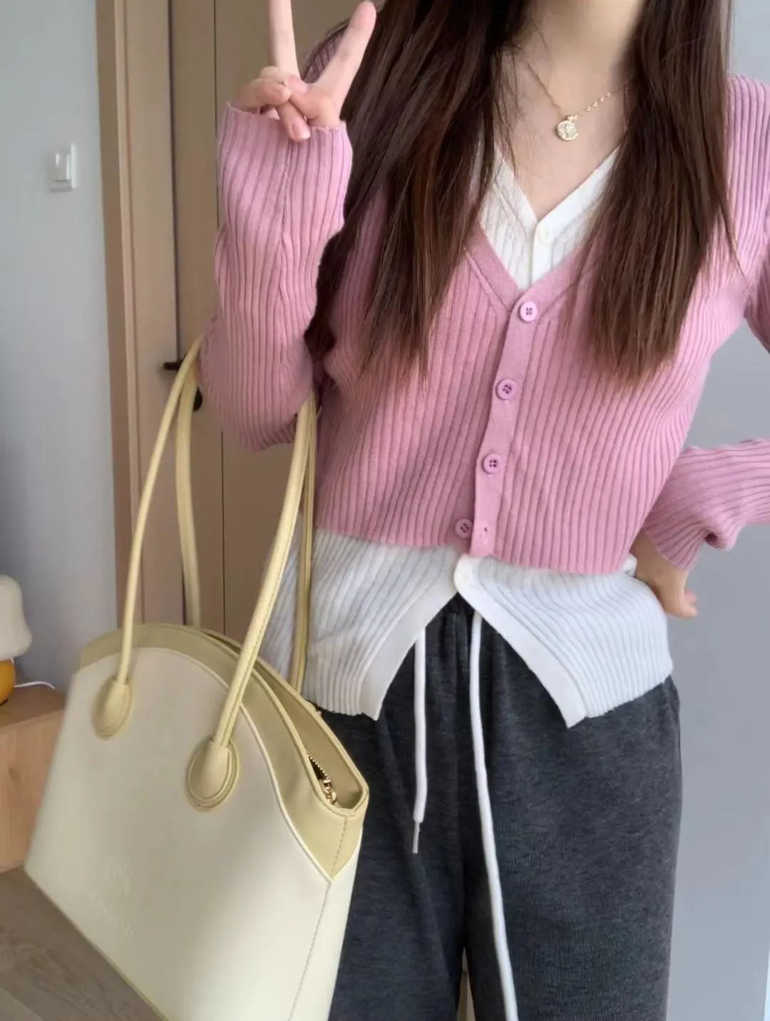 包包印花时尚单肩女包-印花系列肩背包(图3) 印花系列肩背包_印花女双肩背包_包包印花时尚单肩女包