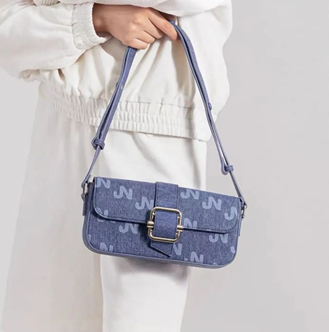 包包印花时尚单肩女包-印花系列肩背包(图7) 包包印花时尚单肩女包_印花女双肩背包_印花系列肩背包