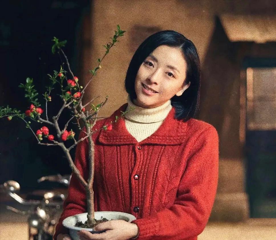 70年代的时尚-时尚年代女装官网(图3) 时尚年代盘点_70年代的时尚_时尚年代女装官网