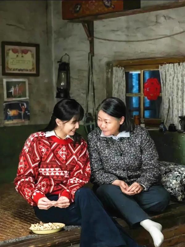 70年代的时尚-时尚年代女装官网(图8) 时尚年代女装官网_70年代的时尚_时尚年代盘点