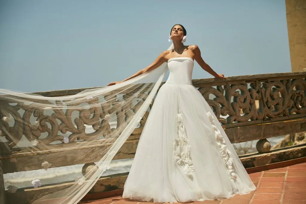 2024时尚晚礼服-2020晚礼服系列(图4) 2020晚礼服系列_2024时尚晚礼服_2022礼服