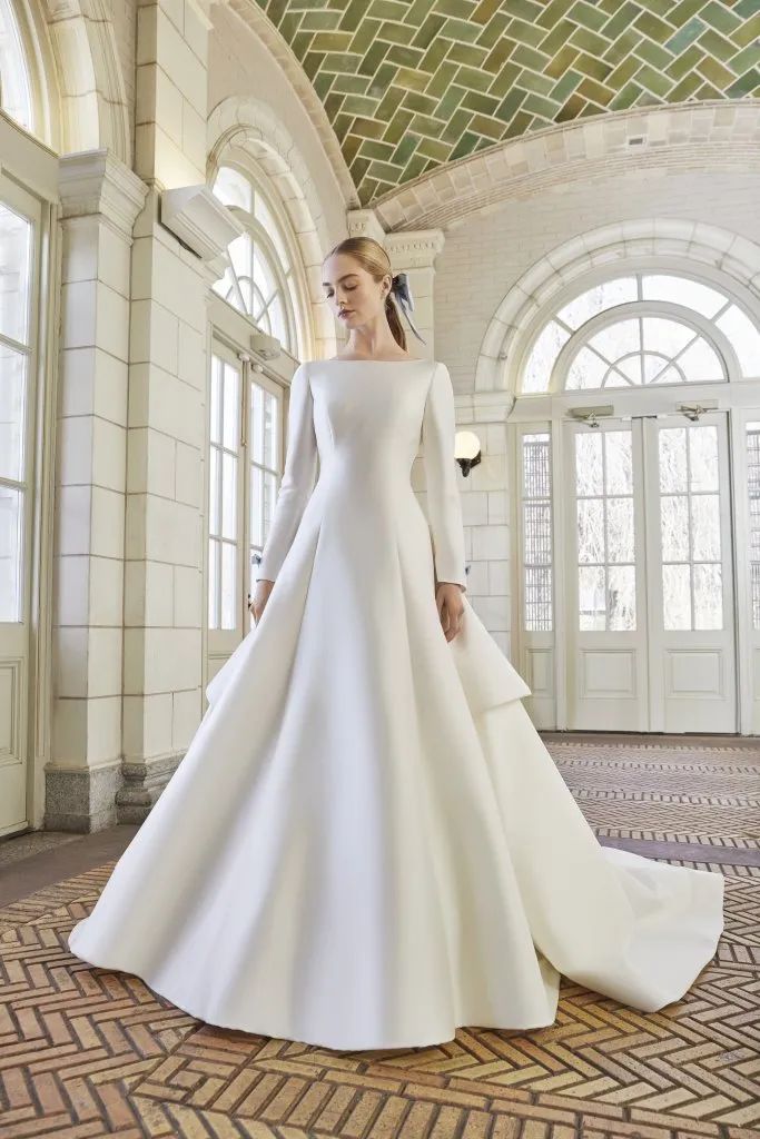 2024时尚晚礼服-2020晚礼服系列(图7) 2022礼服_2020晚礼服系列_2024时尚晚礼服