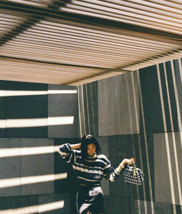 开衫的时尚搭配图片-搭配时尚图片开衫男(图5) 开衫的时尚搭配图片_搭配衣服图片女装2020_搭配时尚图片开衫男