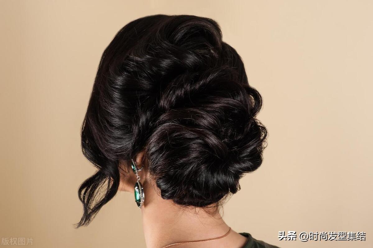 视频时尚盘发怎么弄_时尚盘发视频_简单时尚盘发视频