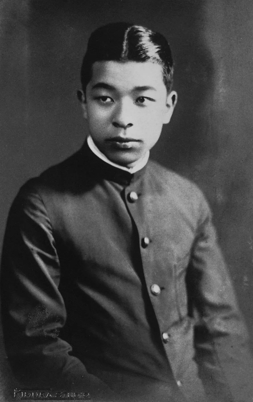 日本时尚杂志男装_日本时尚男装杂志_日本男装杂志