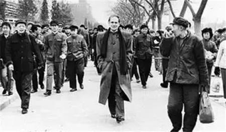 触手衣服怎么获得_潮流时装设计少男服饰造型_潮流服饰时尚触手可及