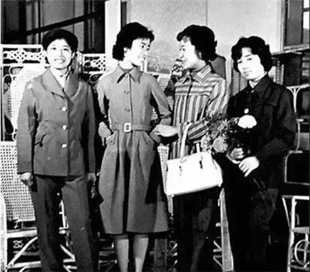 潮流服饰时尚触手可及_触手衣服怎么获得_潮流时装设计少男服饰造型