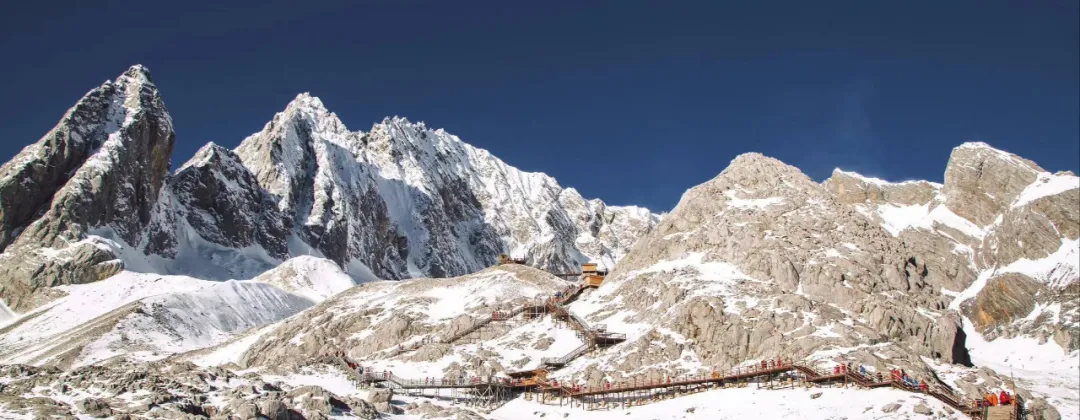 玉龙雪山了旅游攻略_玉龙雪山山路_玉龙雪山雪山