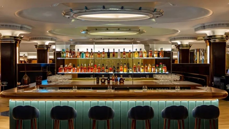 韦恩服装定制_韦恩时尚纹绣公司_韦恩时尚招聘