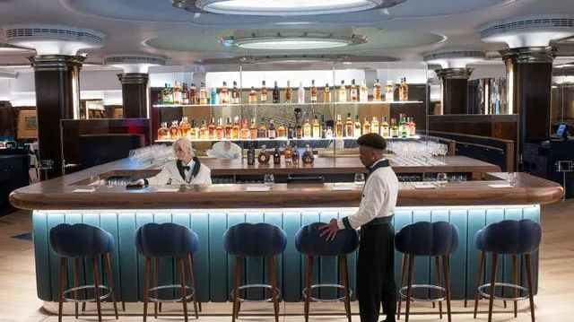 韦恩服装定制_韦恩时尚招聘_韦恩时尚纹绣公司