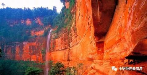 重庆天坑地缝景点视频_重庆天坑景区介绍_重庆天坑地缝旅游攻略