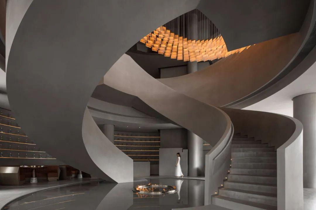 时尚餐饮空间-现代餐饮空间设计案例(图3) 时尚餐饮设计_现代餐饮空间设计案例_时尚餐饮空间