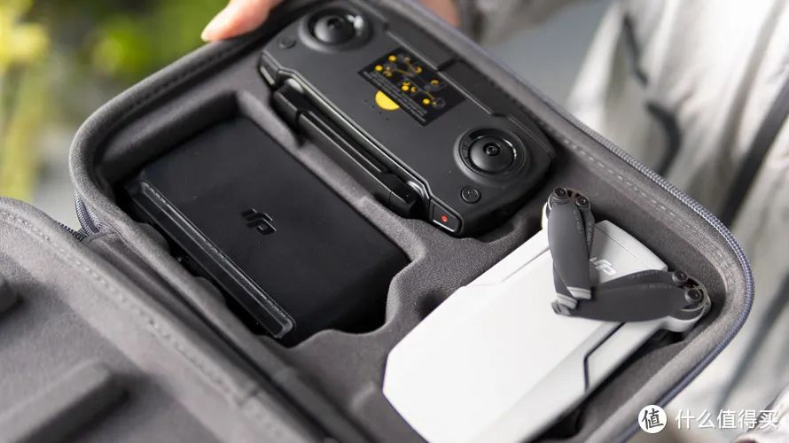 新秀丽时尚电脑背包-背包新秀丽怎么样(图17) 新秀丽休闲双肩电脑背包_新秀丽时尚电脑背包_背包新秀丽怎么样