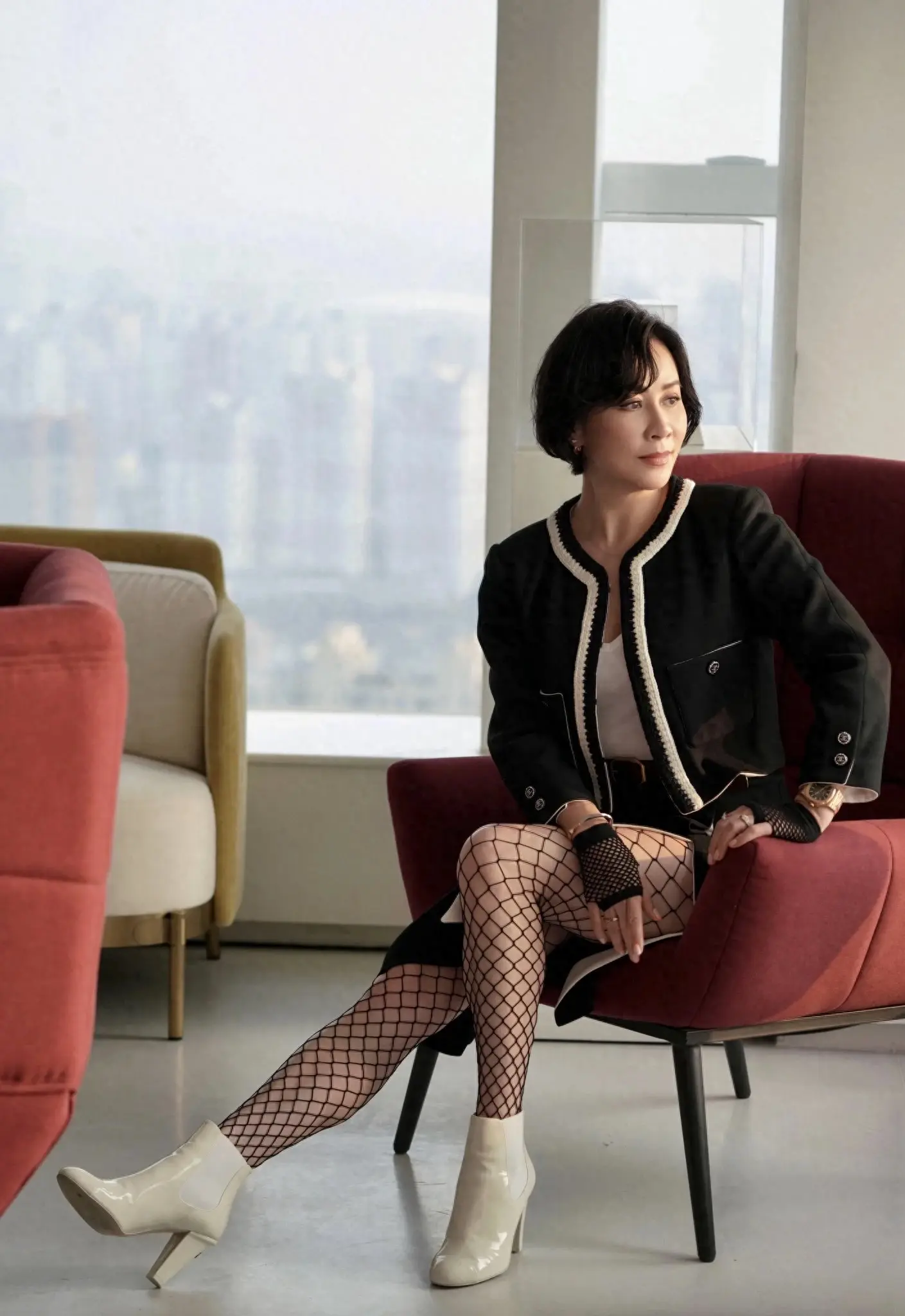 黑高跟时尚丽人_时尚丽人图片_时尚丽人美容