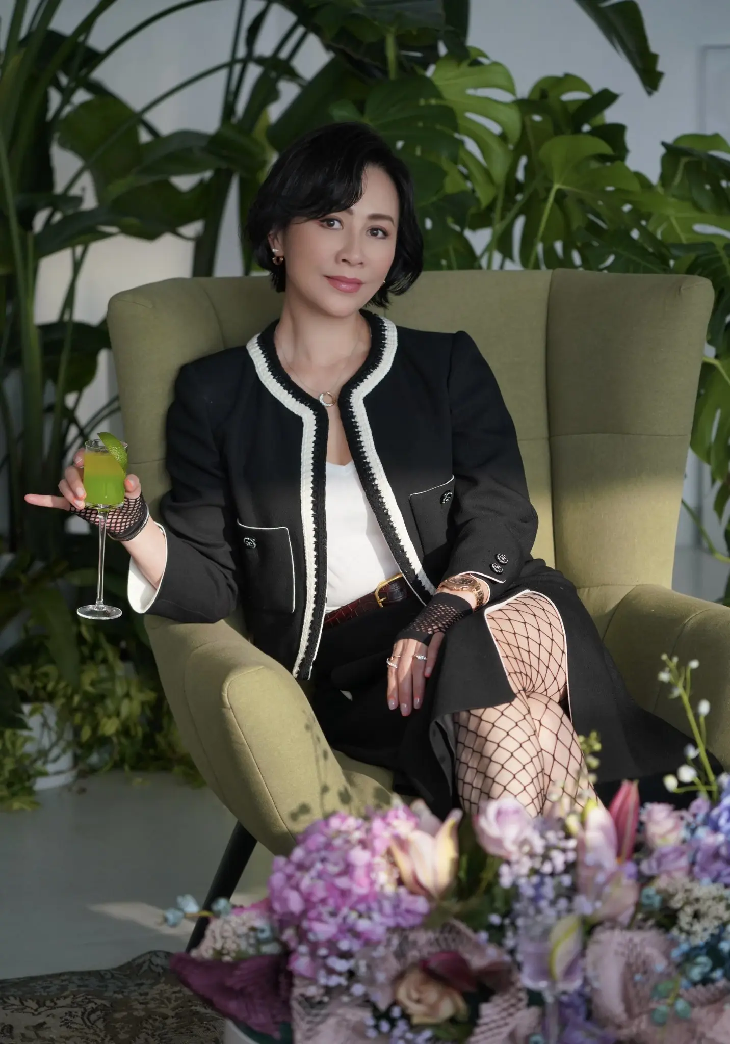 黑高跟时尚丽人_时尚丽人图片_时尚丽人美容