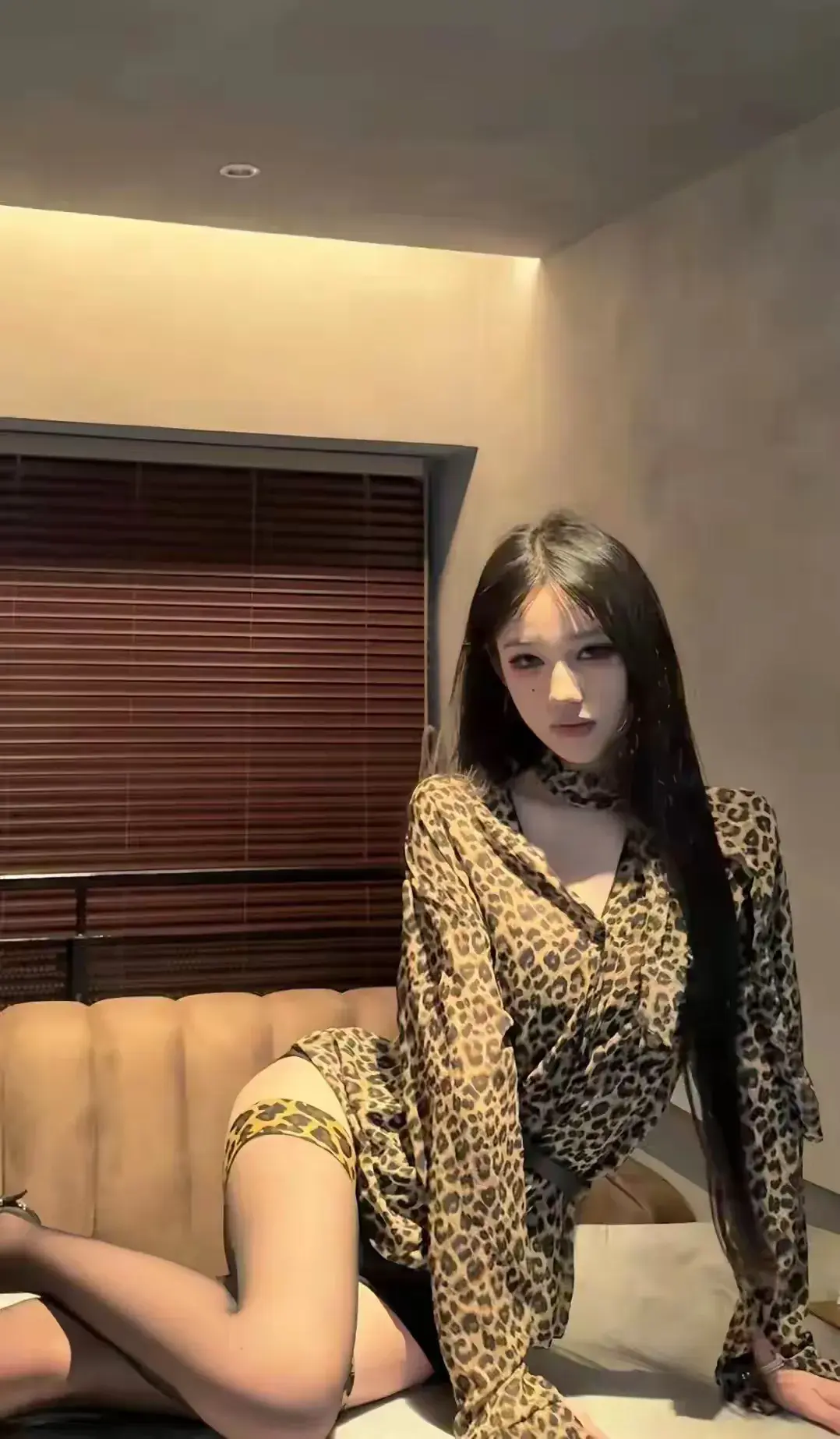 黑高跟时尚丽人-丽人鞋子是牌子吗(图6) 黑高跟时尚丽人_时尚丽人图片_丽人鞋子是牌子吗