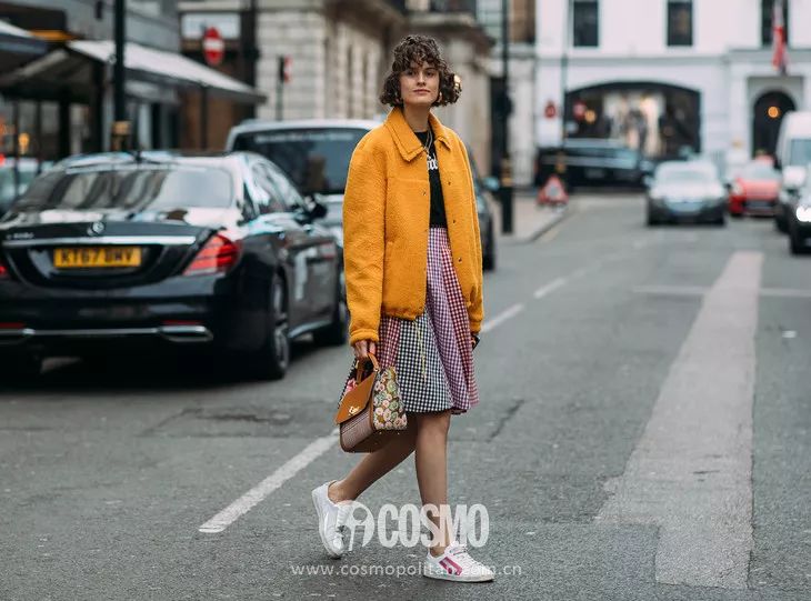 夹克时尚外套搭配_时尚夹克外套_夹克款外套