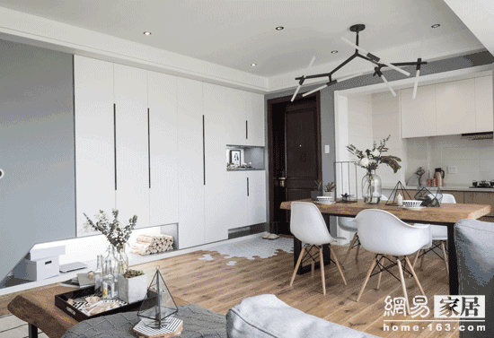 客厅时尚个性挂钟图片-2021年客厅挂钟最新款图片(图4) 客厅时尚挂画图片_客厅时尚个性挂钟图片_2021年客厅挂钟最新款图片