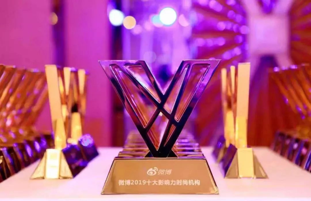 国外时尚微博_国外时尚博主网站_海外大牌微博