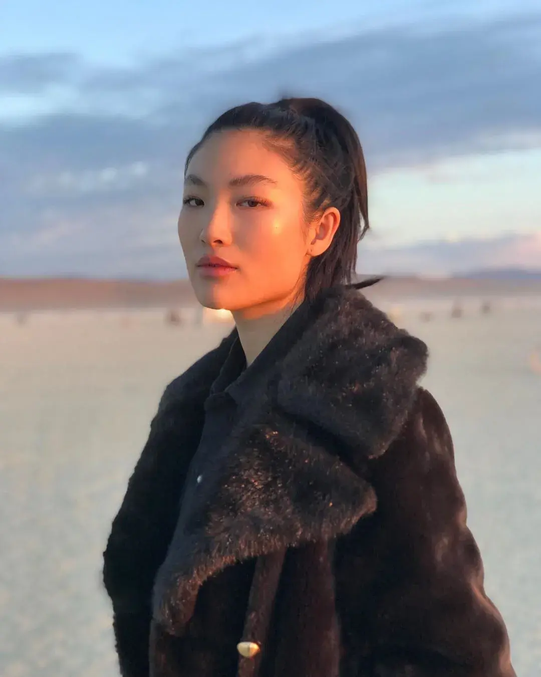 时尚博主大洪洪个人资料_时尚博主三木妈妈的秋冬搭配_ins时尚博主