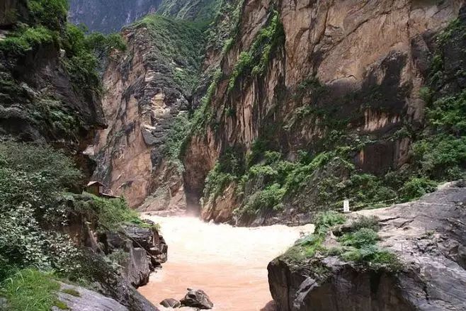 大理腾冲自驾游怎么安排路线_腾冲大理哪个好玩_昆明大理腾冲旅游攻略