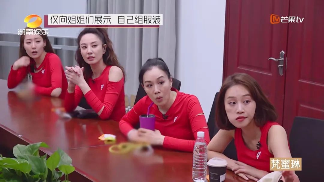 鸵鸟皮皮鞋图片_鸵鸟皮皮衣_鸵鸟皮时尚