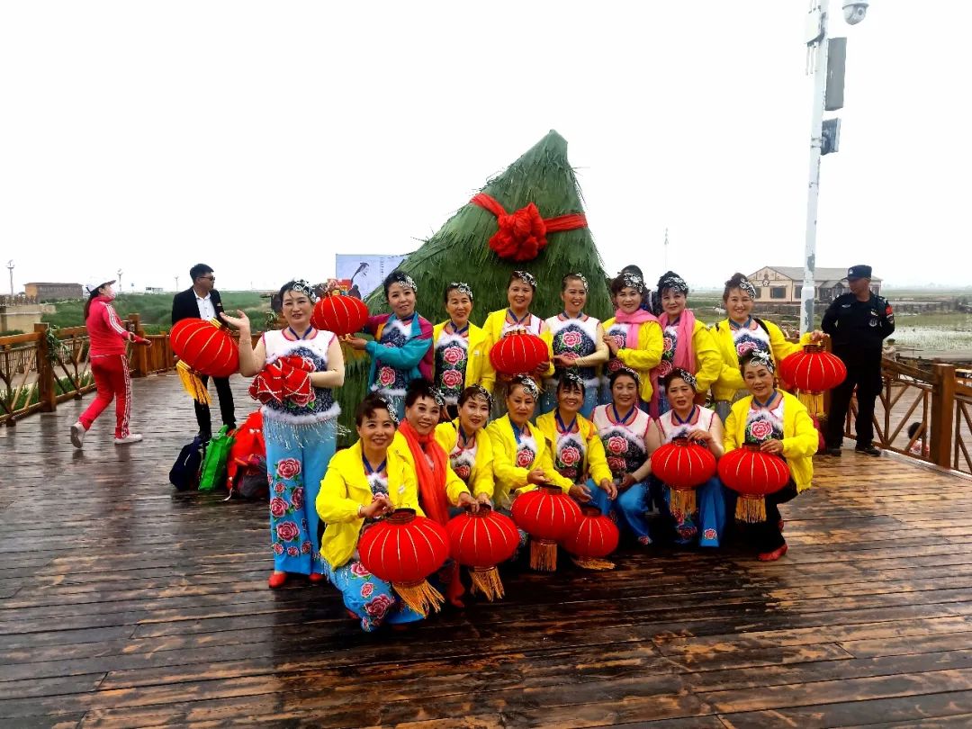 盘锦红海滩最美的地段_盘锦有红海滩一日游_盘锦红海滩旅游攻略