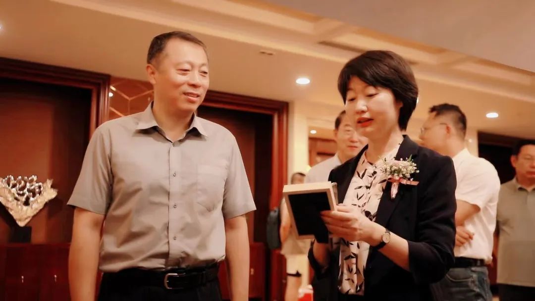 盘锦红海滩最美的地段_盘锦红海滩旅游攻略_盘锦旅游景点红海滩