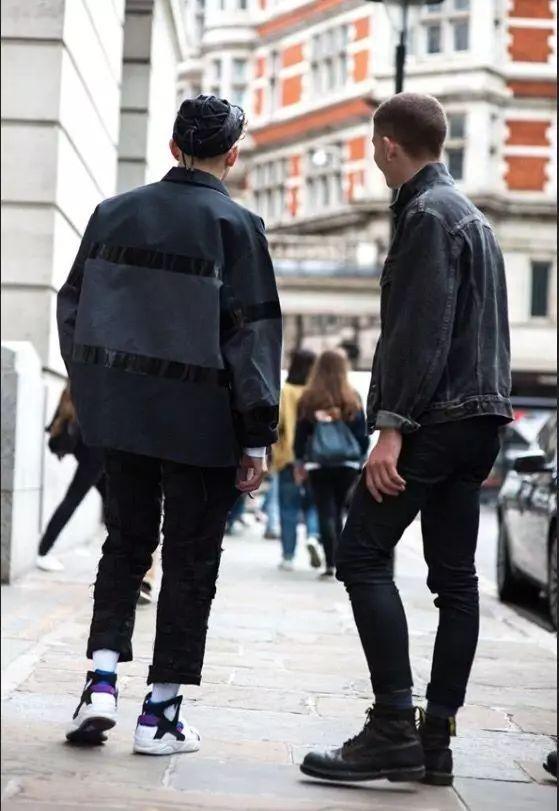 靴子的搭配穿法男_时尚男靴子_靴子男士