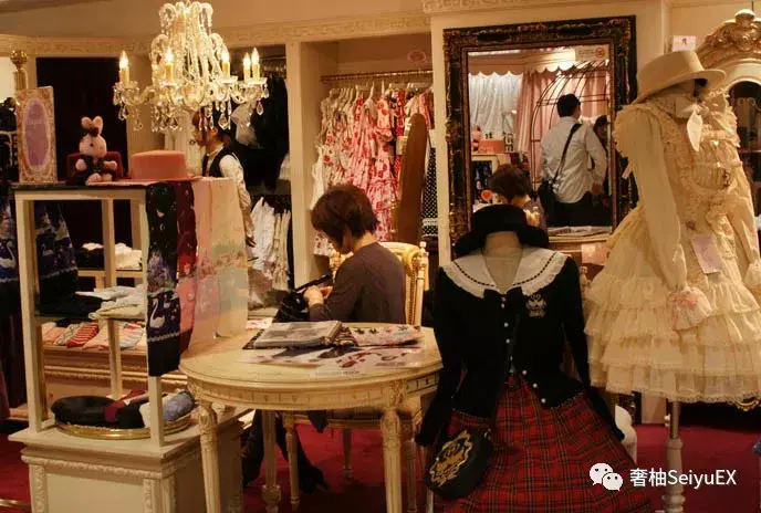 复古时尚潮流_复古潮流时尚女装品牌_复古时尚单品