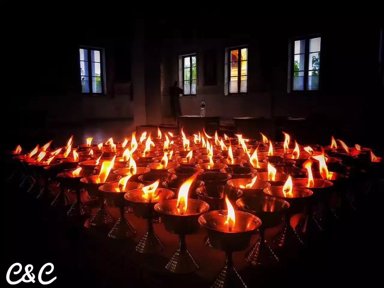 尼泊尔地震后还值得去吗_尼泊尔攻略地震旅游后去哪里了_地震后尼泊尔旅游攻略