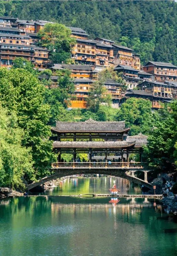 凯里千户苗寨旅游攻略_凯里苗寨在哪里_攻略凯里旅游苗寨的路线