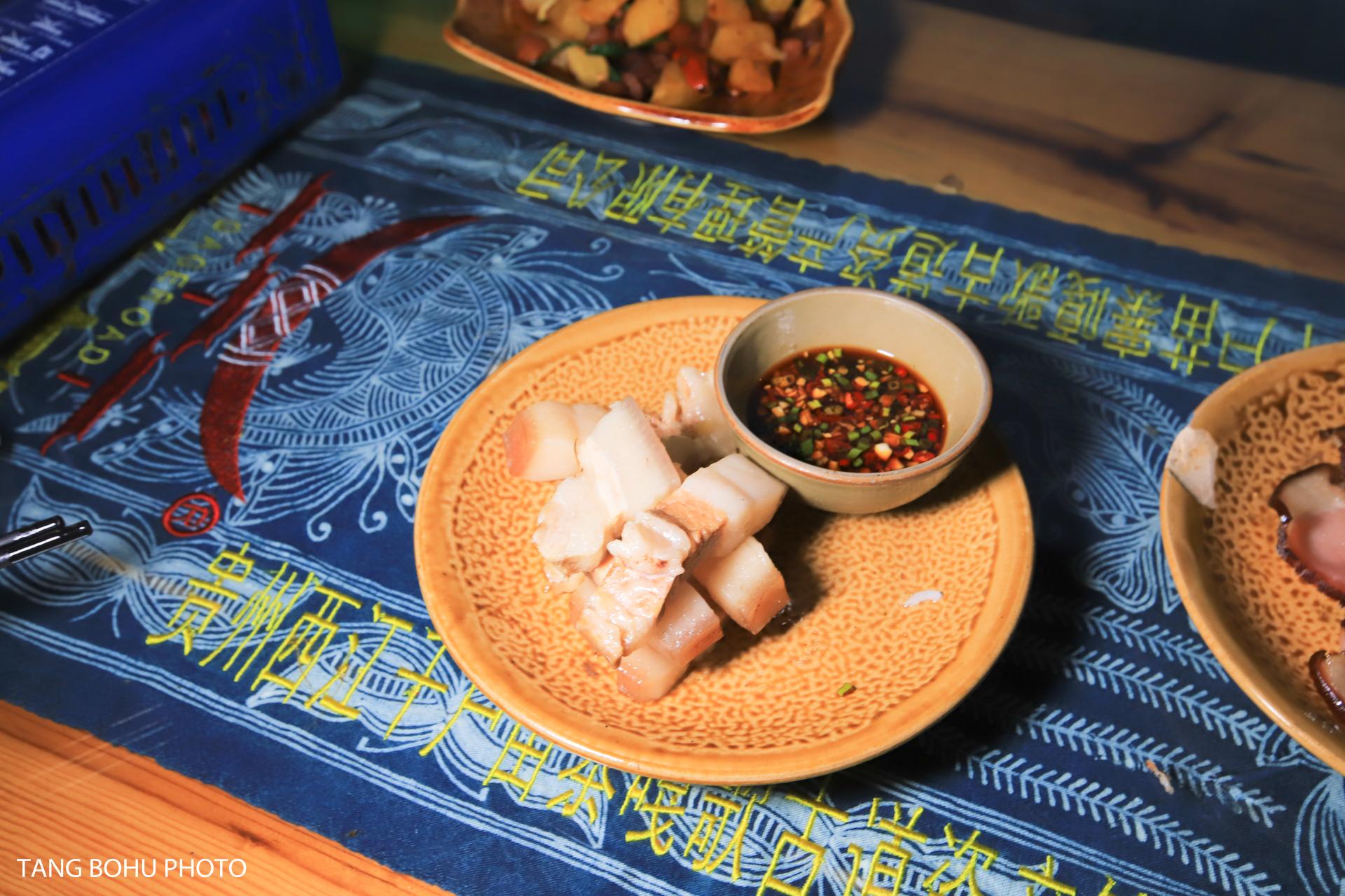 攻略凯里旅游苗寨的路线_贵州凯里苗寨旅游攻略_凯里千户苗寨旅游攻略