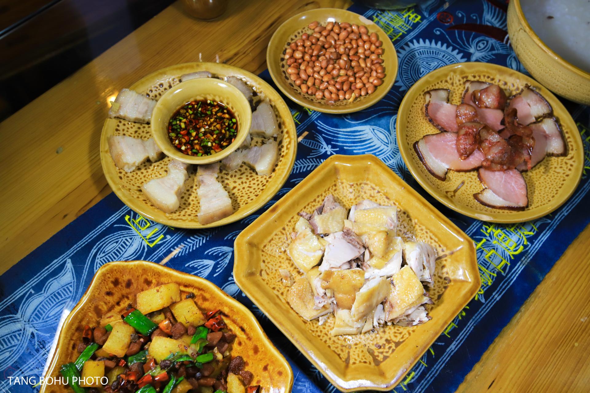 攻略凯里旅游苗寨的路线_贵州凯里苗寨旅游攻略_凯里千户苗寨旅游攻略