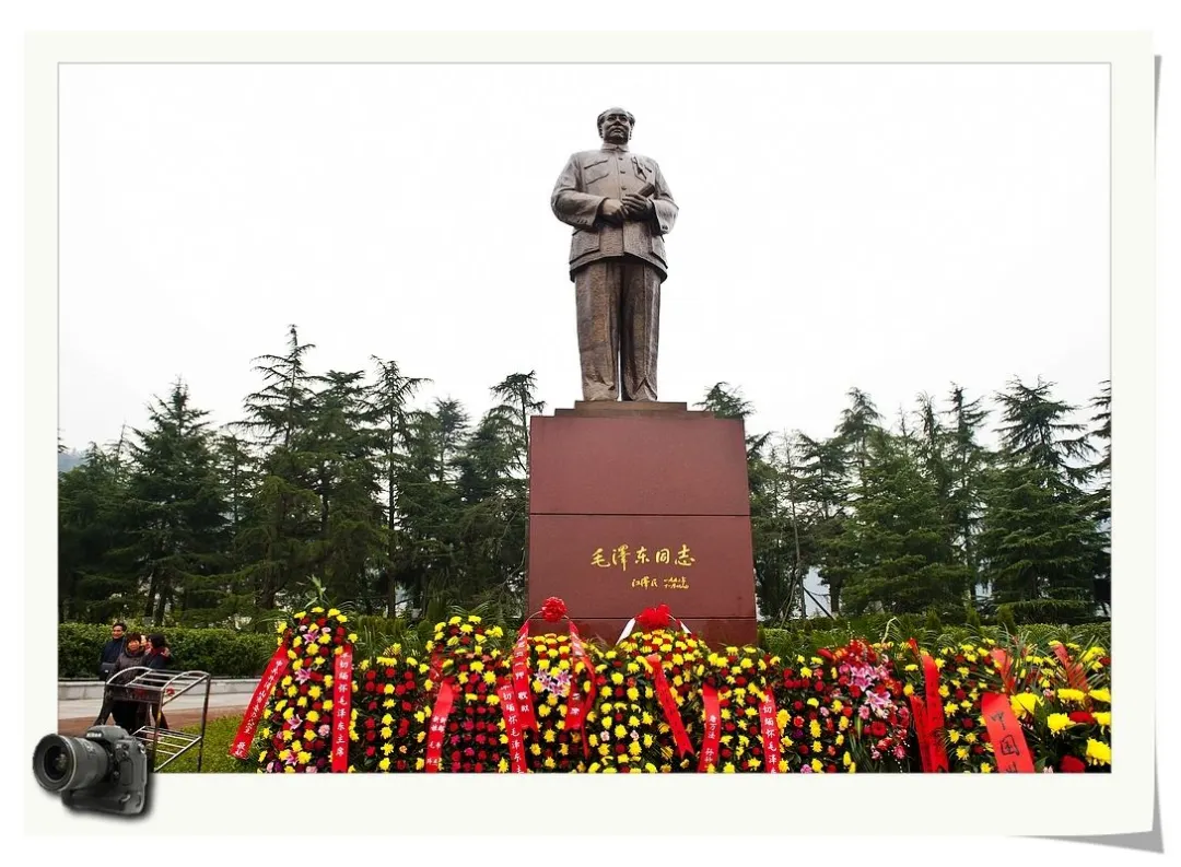 长沙至凤凰旅游攻略_长沙旅游攻略景点必去凤凰古城_长沙凤凰古城旅游攻略